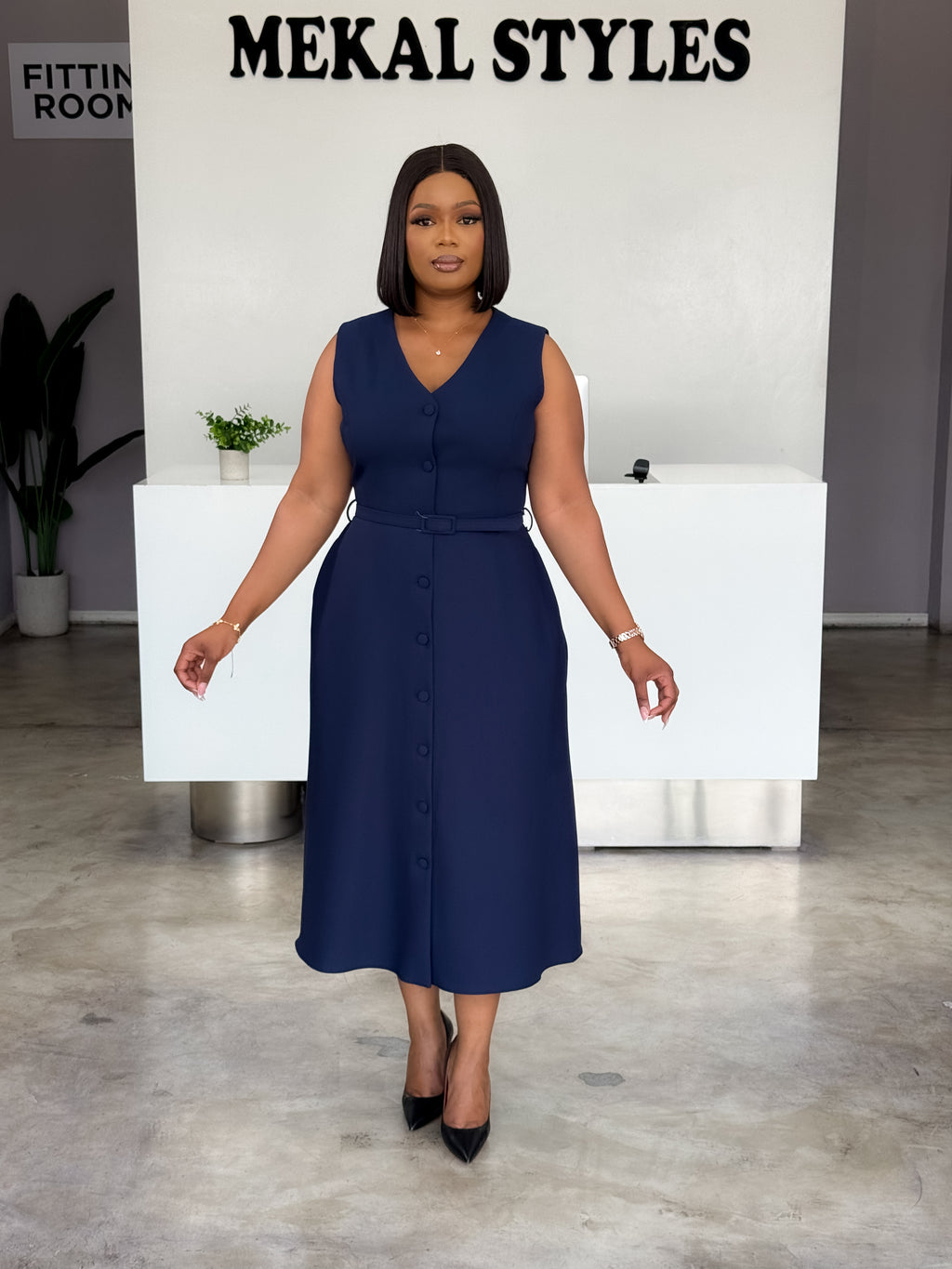 Sleeveless Buttoned Belted Dresses