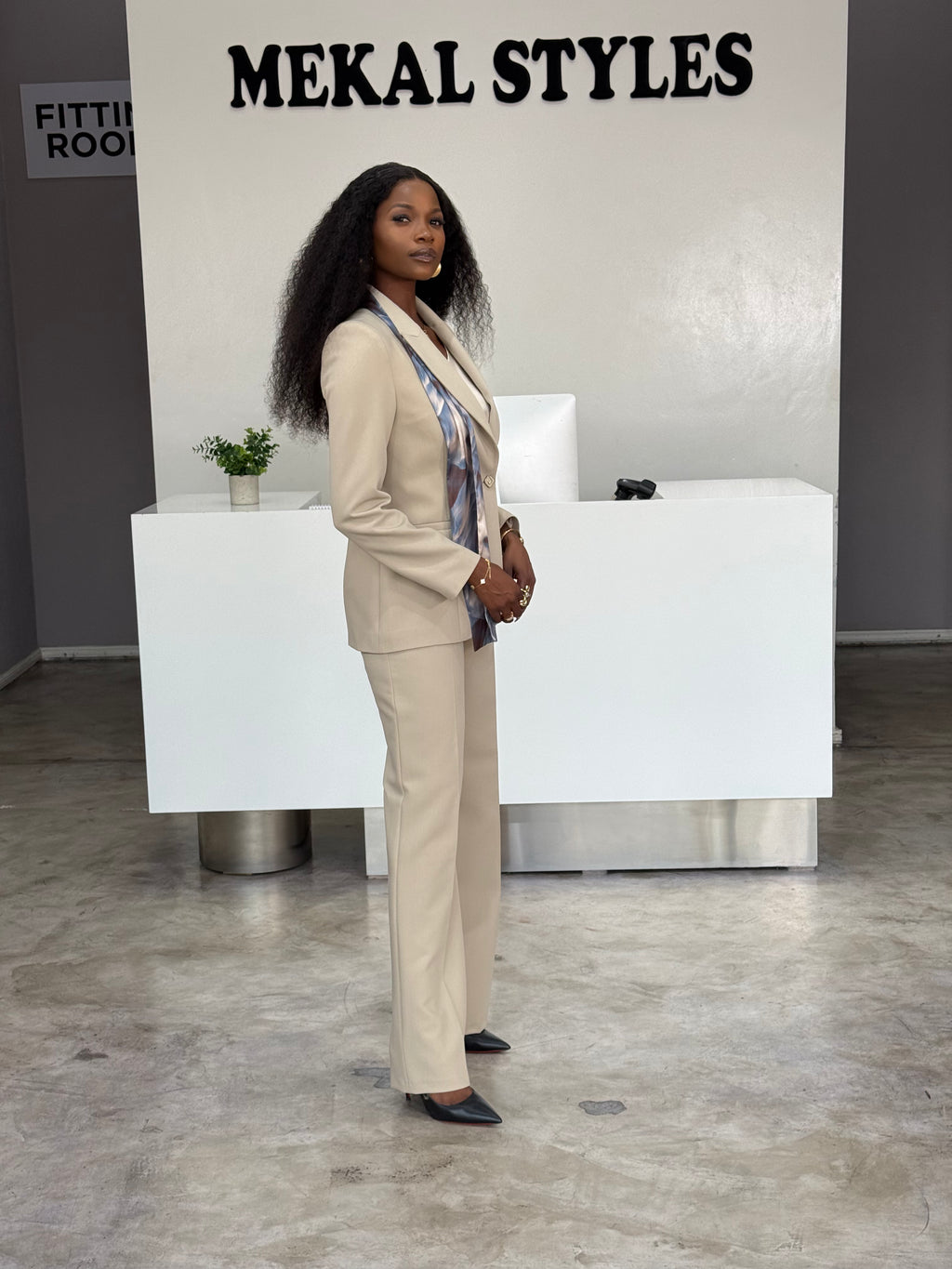 Sand Detailed Straight Pant Suit