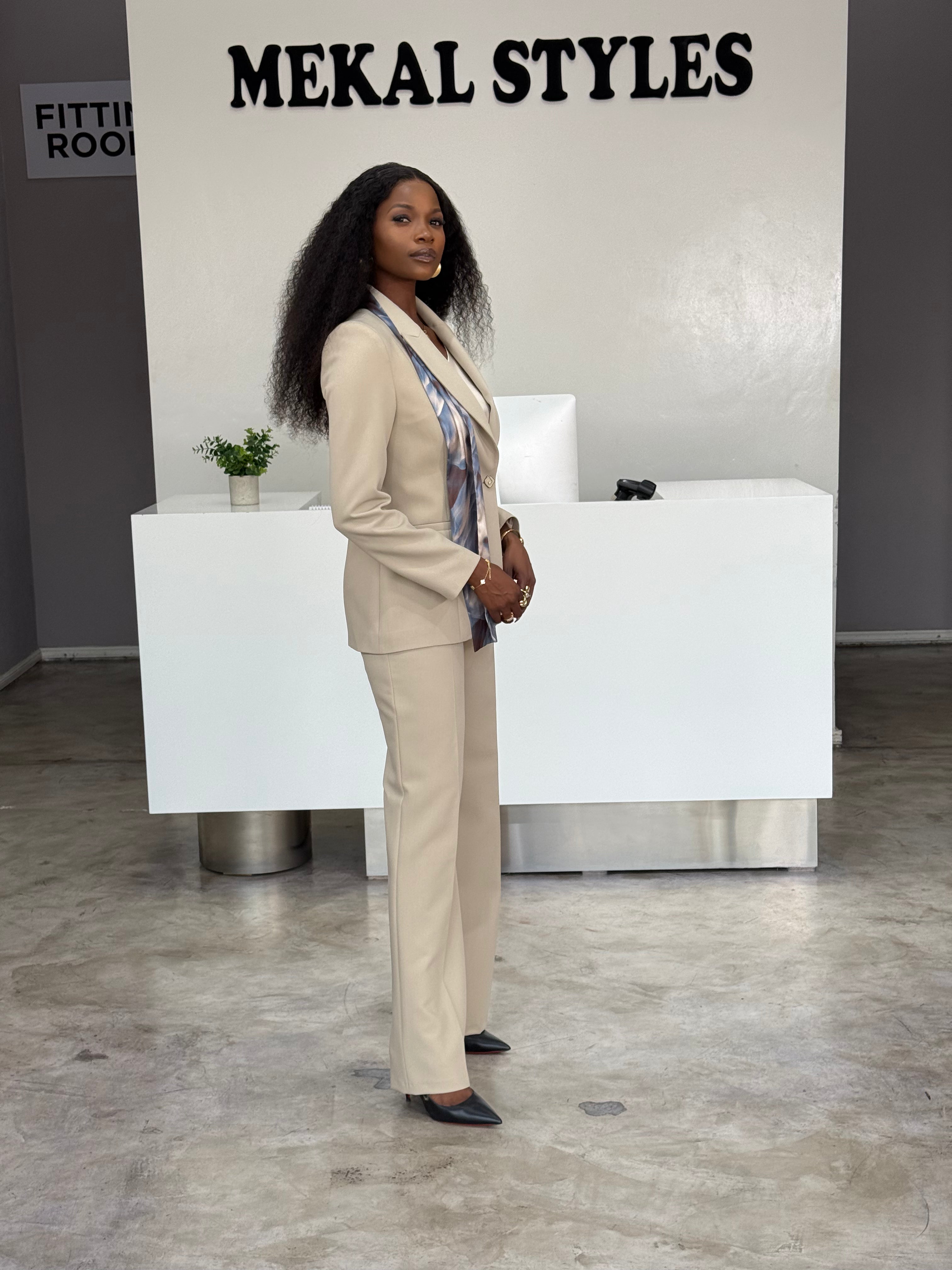 Sand Detailed Straight Pant Suit