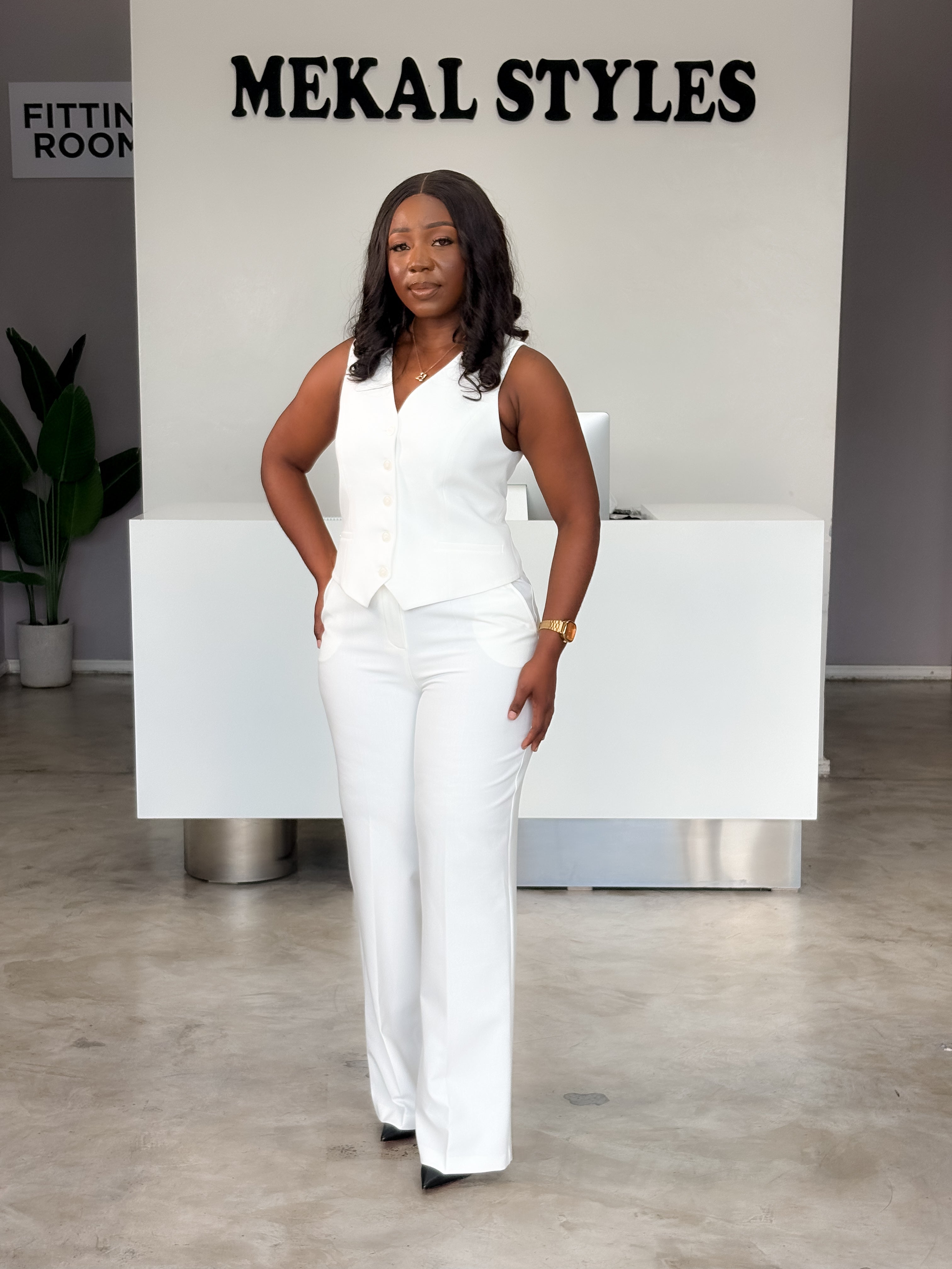White Sleeveless Straight Pant Suit